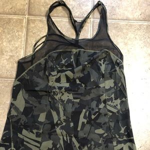 Lululemon Camo 5 mile singlet